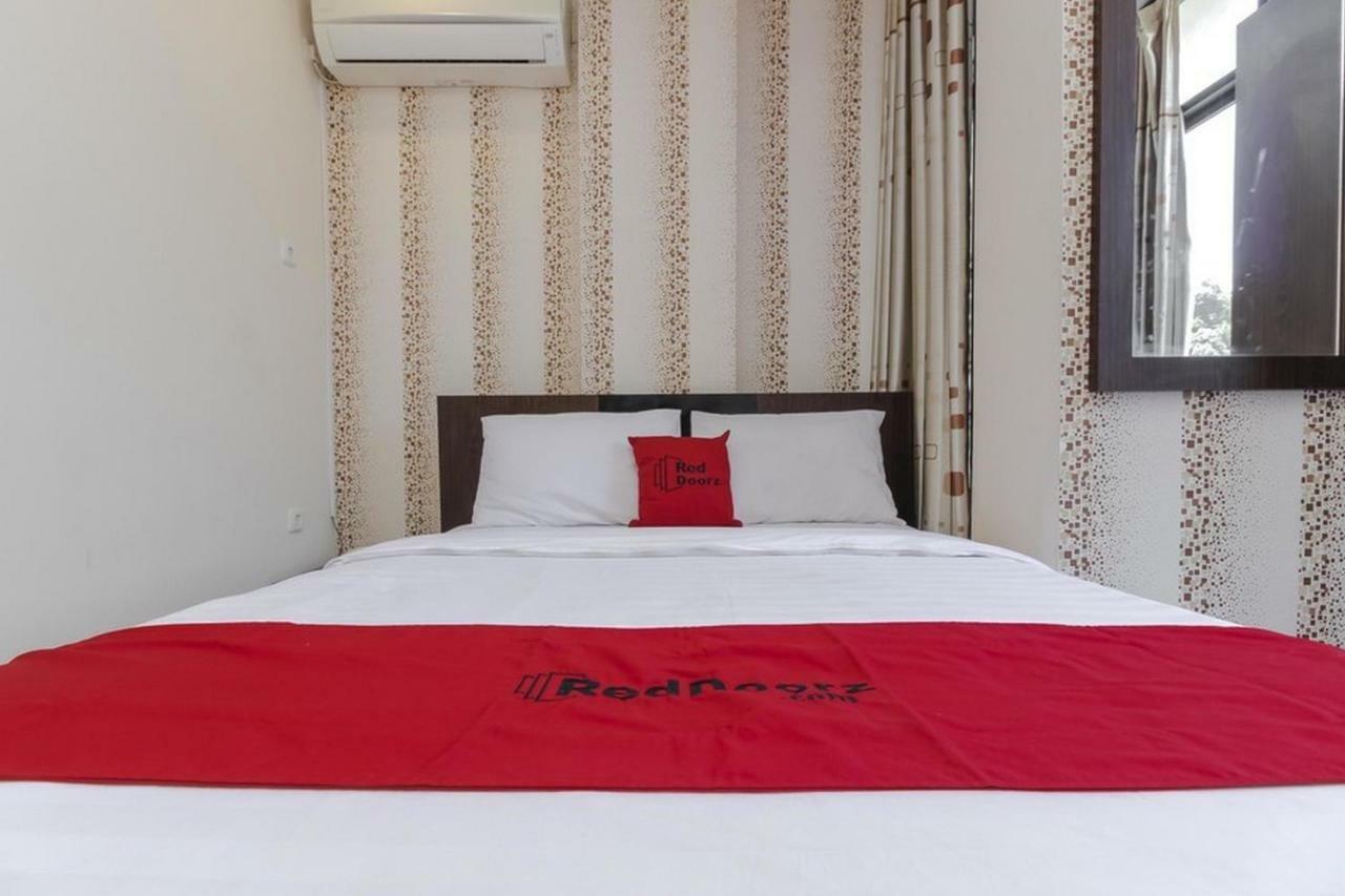 Reddoorz Plus @ Paal 2 Manado Exterior photo