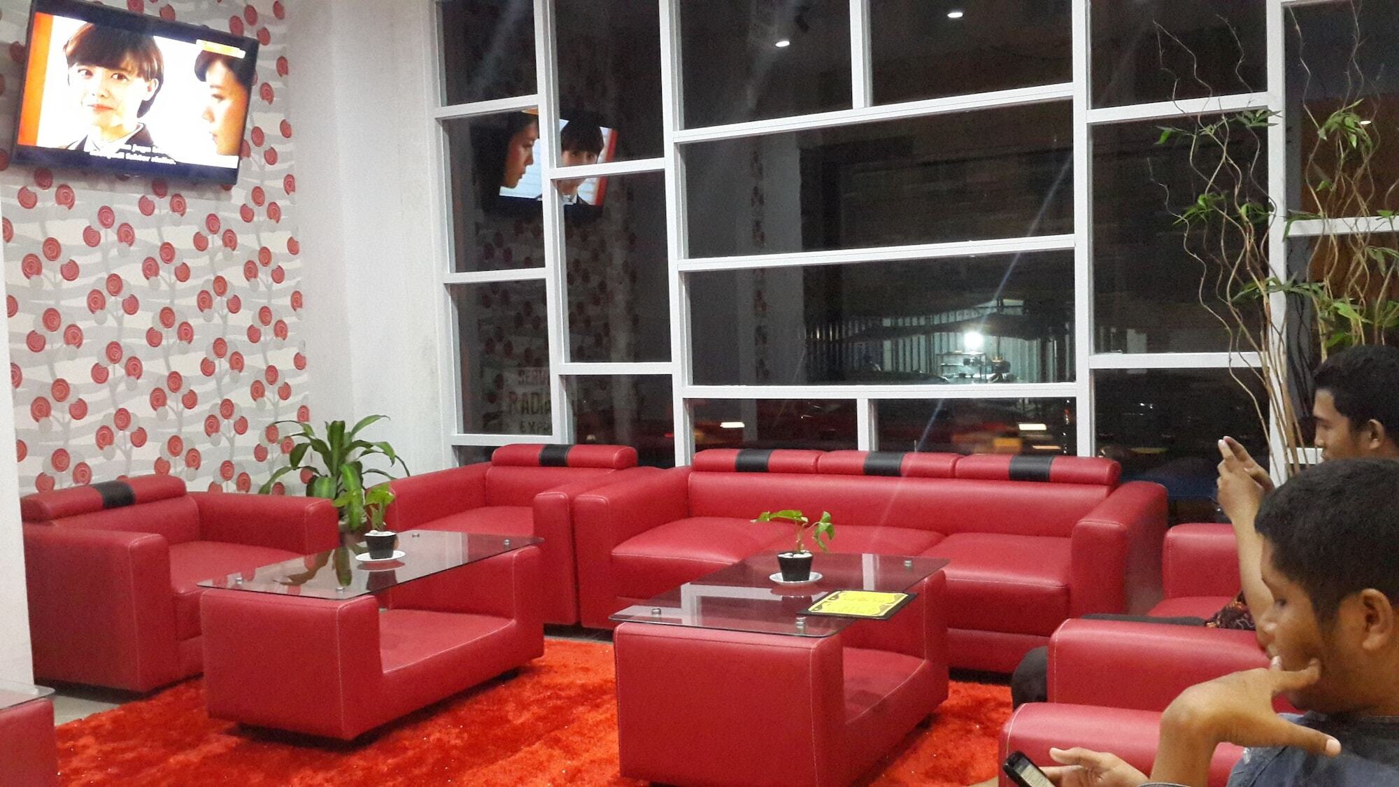Reddoorz Plus @ Paal 2 Manado Exterior photo